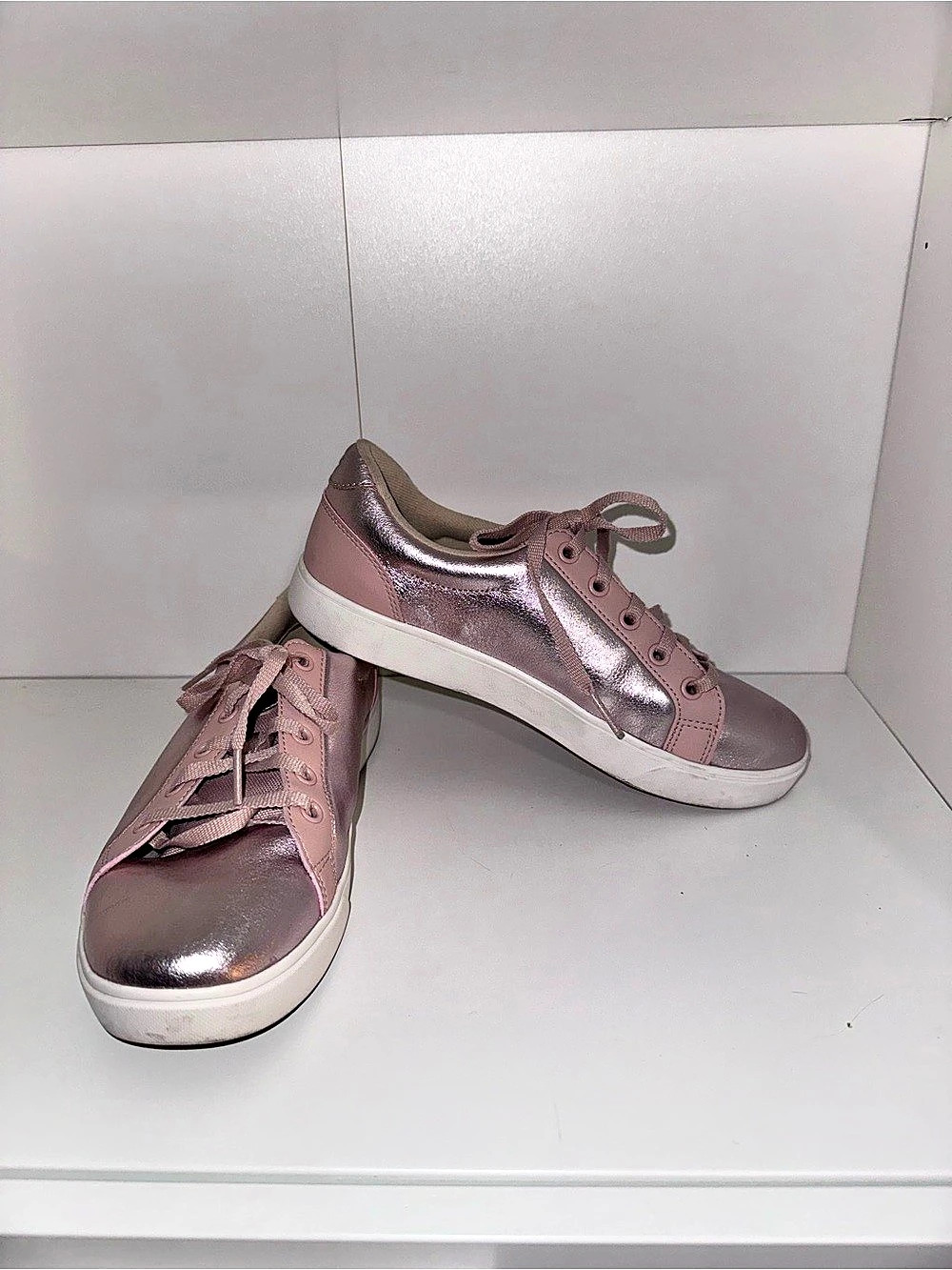 UGG Zilo Metallic Sneaker Metallic Pink Sneakers